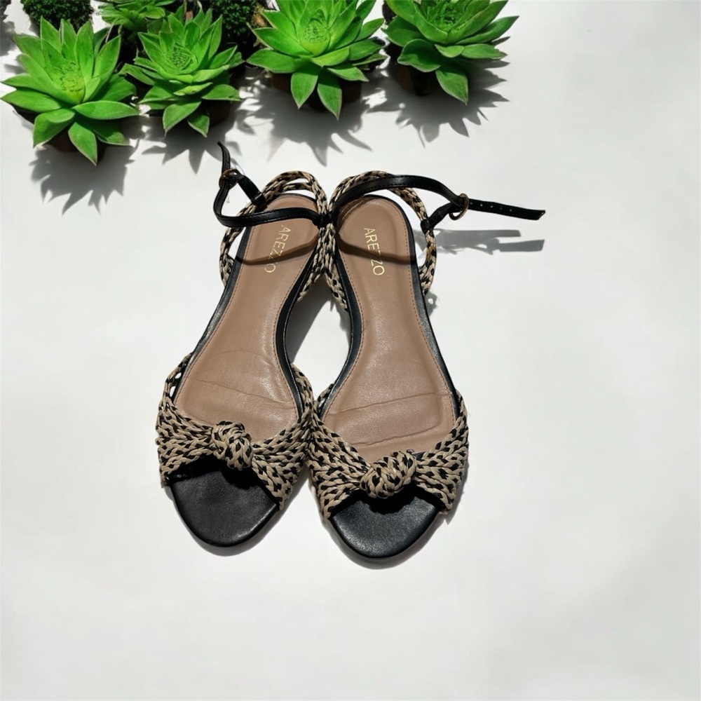 Women's Black and Tan Sandals